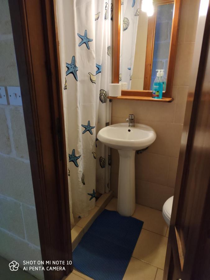 Seafront Two Bedroomed Apartment In Marsalforn المظهر الخارجي الصورة