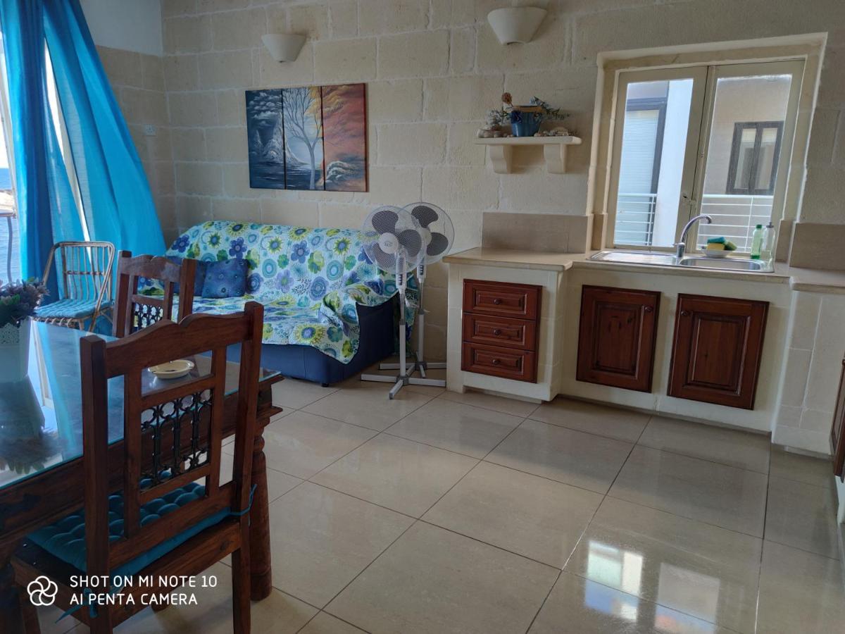 Seafront Two Bedroomed Apartment In Marsalforn المظهر الخارجي الصورة